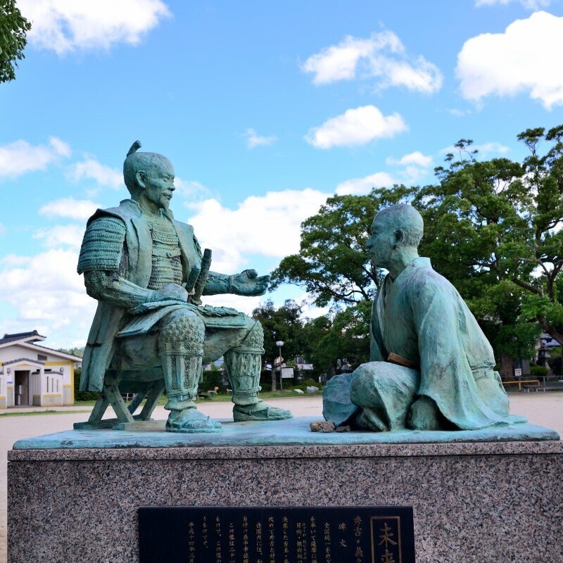 豊臣秀吉と島津義久の像