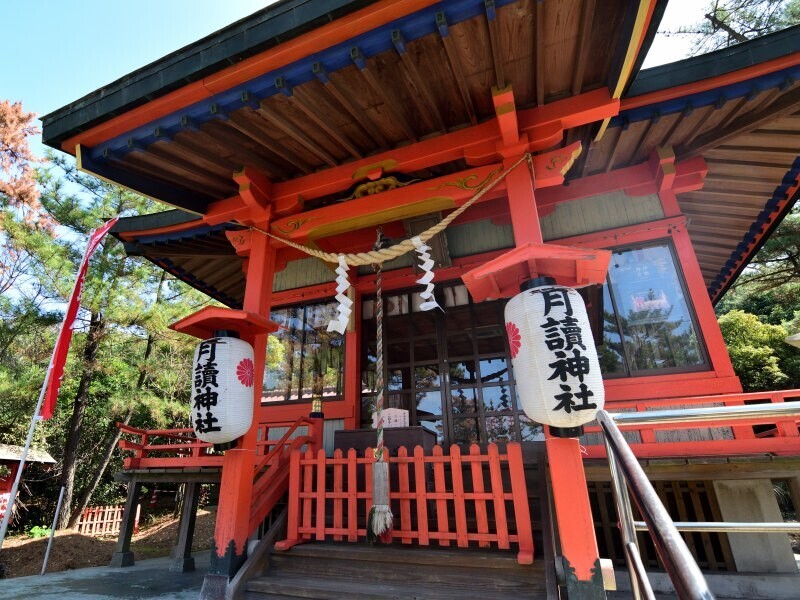 月讀神社の提灯も
