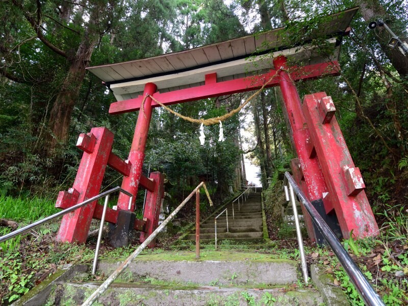 鳥居と石段