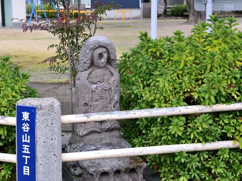 田の神像
