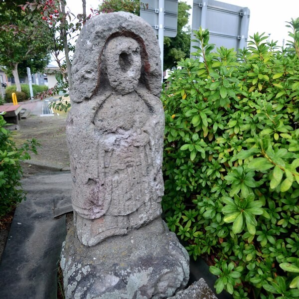 田の神像