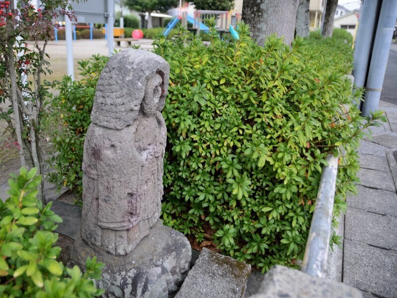 田の神像