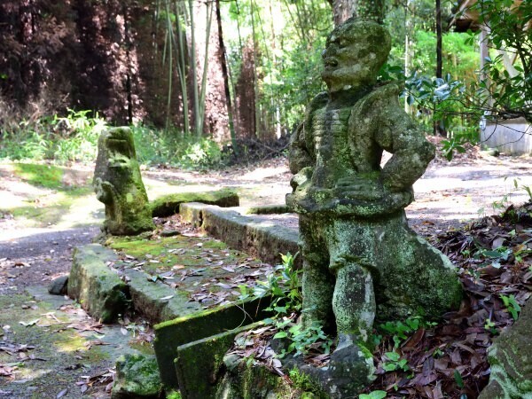白木神社の仁王像