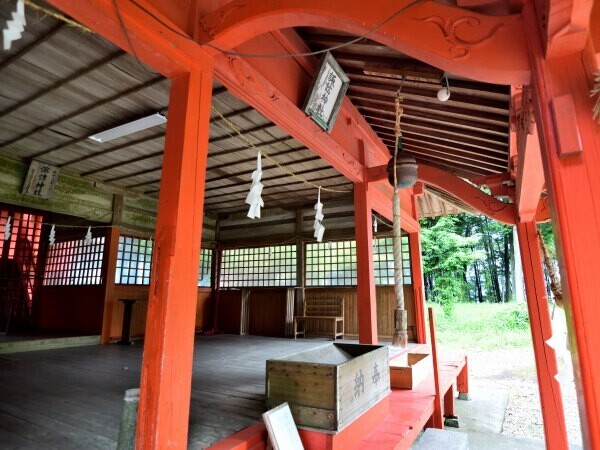 諏訪神社の社殿