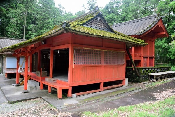 諏訪神社の社殿