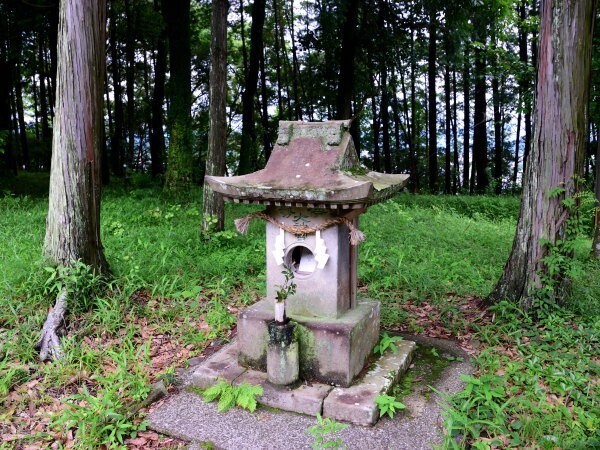 石祠
