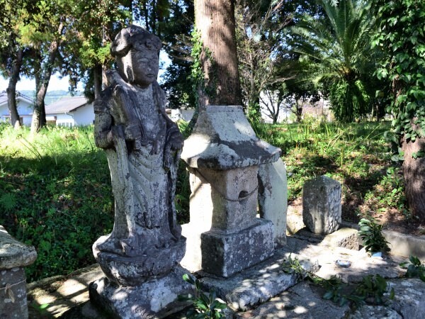 祓戸神社の境内