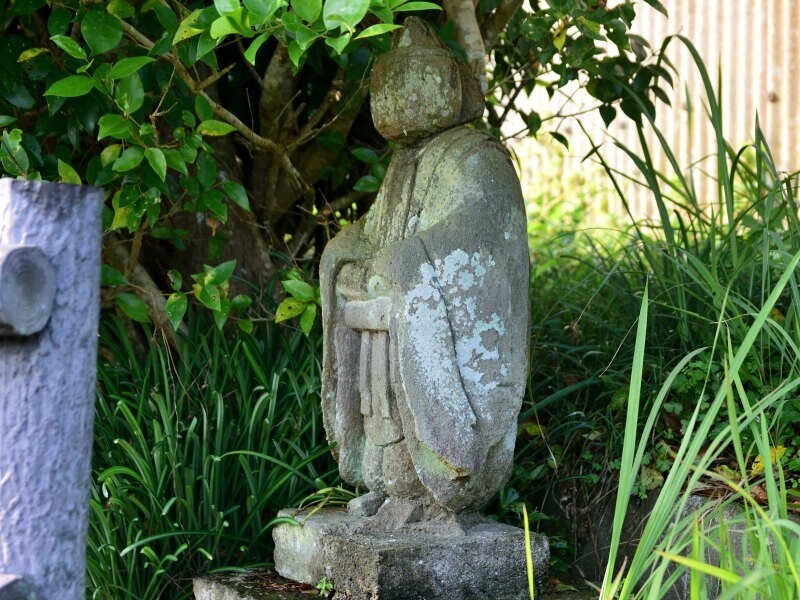田の神像