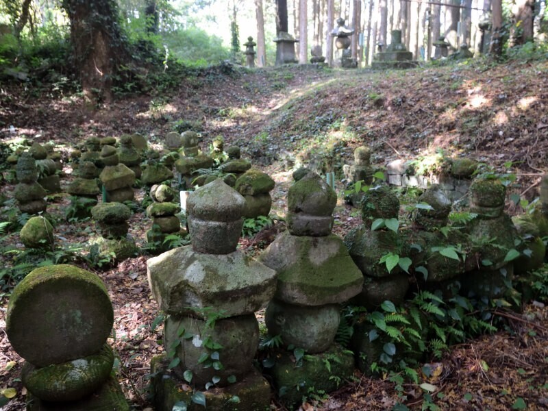 和泉整乗　作　イノシシ文鎮 薩摩伊作の海蔵院跡と南方神社、島津忠良の学び舎 - ムカシノコト