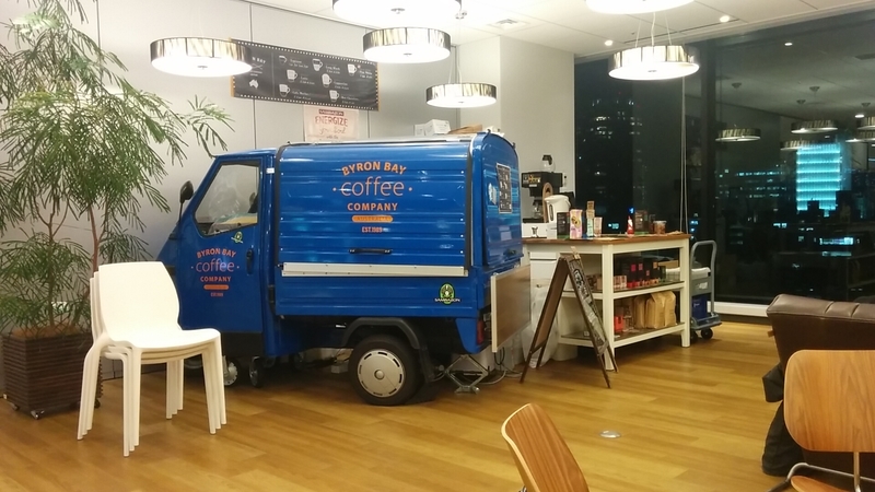 mixiのセミナールーム的なところ