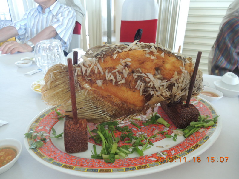 ホーチミン市 エレファントノーズフィッシュのから揚げ Fujioikn S Diary