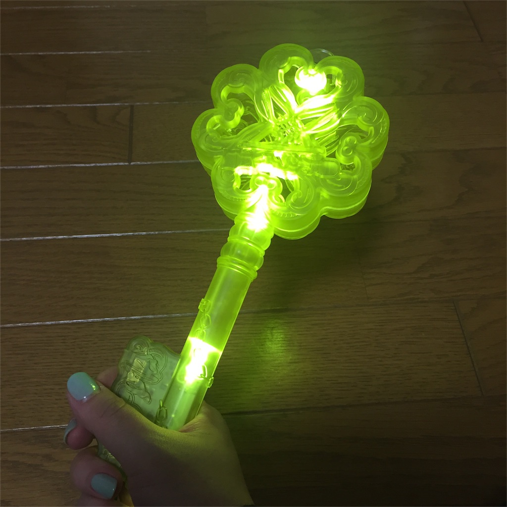 News Neverlandツアー 鍵ペンライトの持ち方 アイドルは癒し