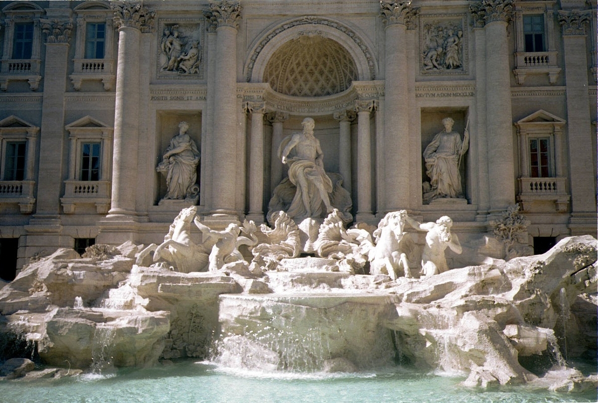 トレヴィの泉 - cafe mare nostrum