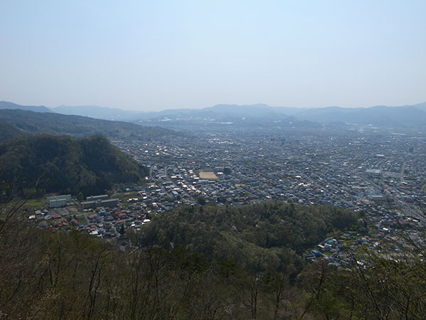 山形市は霞んでた