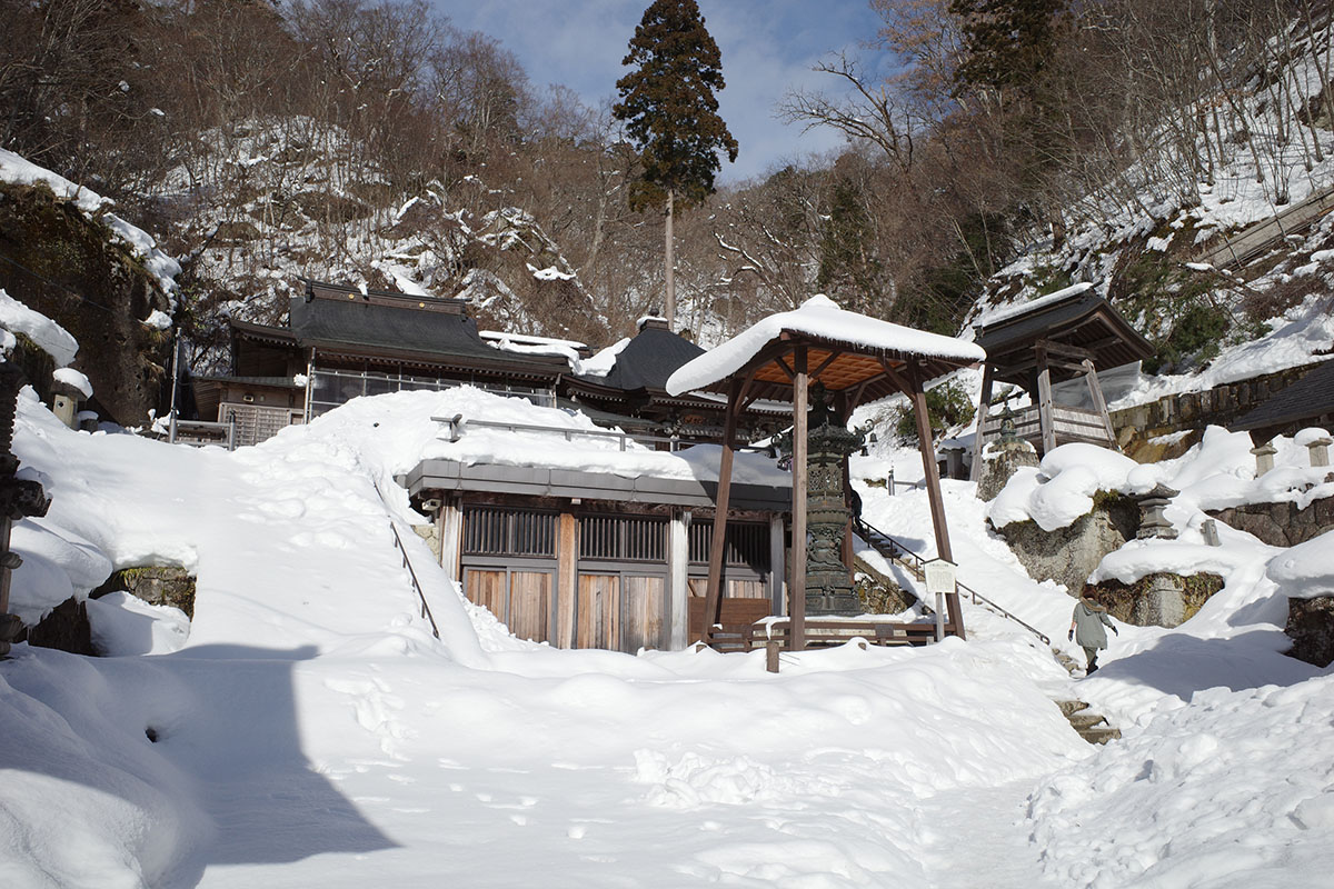 奥の院閉殿中