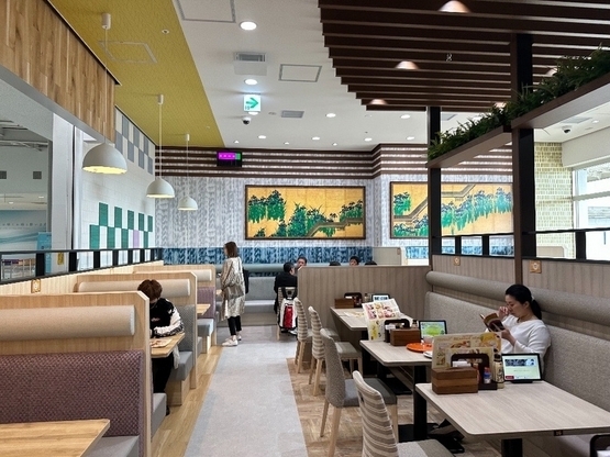 coco's AIrport Diniing-3