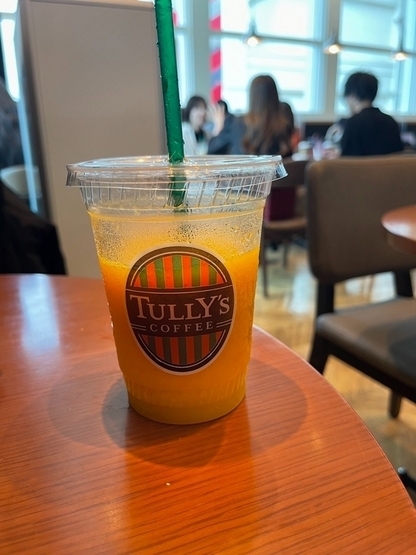 成田空港第1ターミナルのタリーズはジュースも美味しい