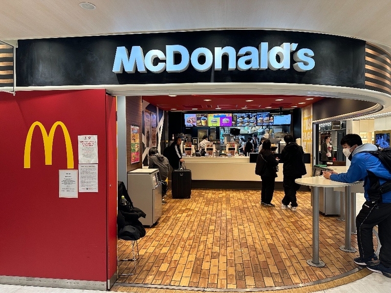 成田空港の¥500以内のおいしい朝食マクドナルド-3