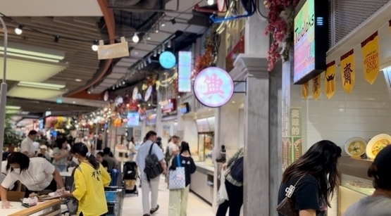 サイアムショッピングセンターピンクのカオマンガイを食べました