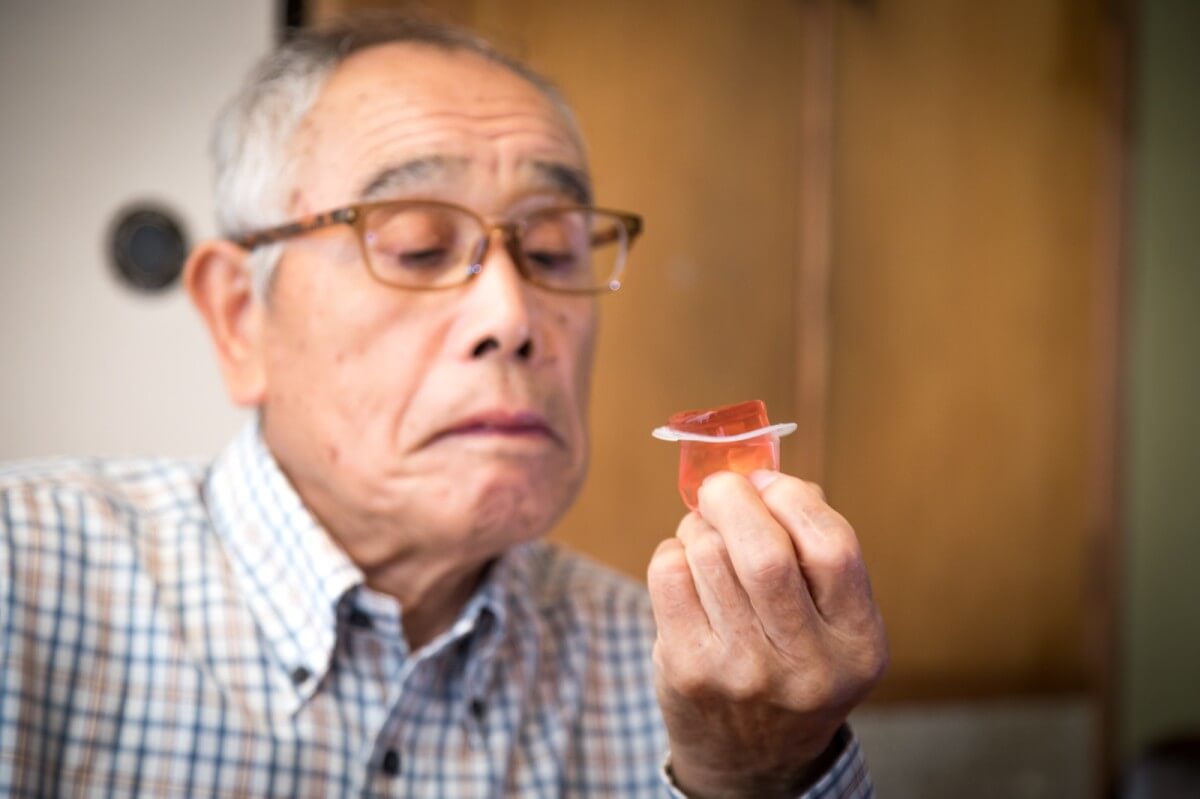 高齢者の食べ方 手づかみで食べる 急いで食べる理由 失行 失認の対処法 家はゴタゴタ