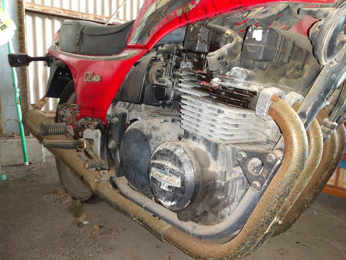 z400gp 純正タンク　ジャンク品 z400gp 純正タンクジャンク品