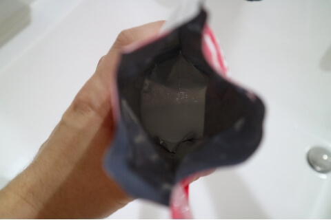 シャンプーボトル　ディスペンサー　詰め替えシャンプー　中身