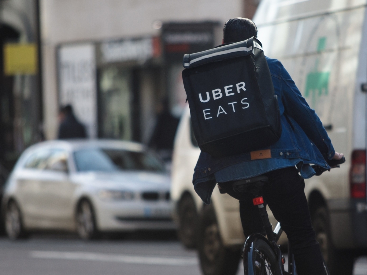 Uber eats とは？空いた時間で稼げる簡単副業 - Uber eatsで副業 