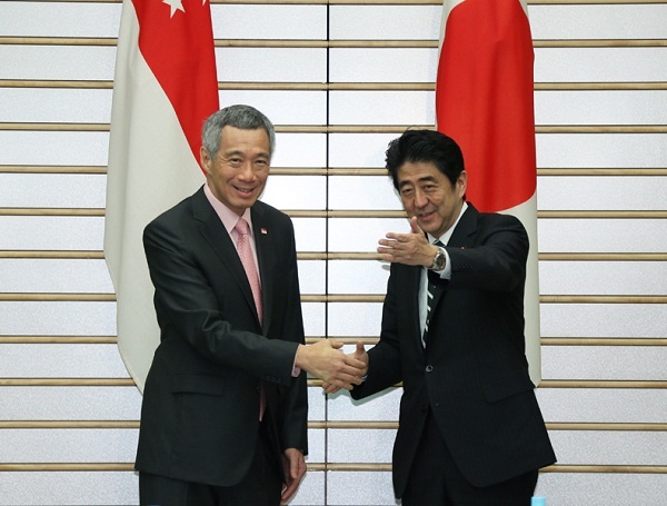 5月22日のできごと(何の日)【安倍晋三首相】シンガポール首相にTPP交渉協力を要請
