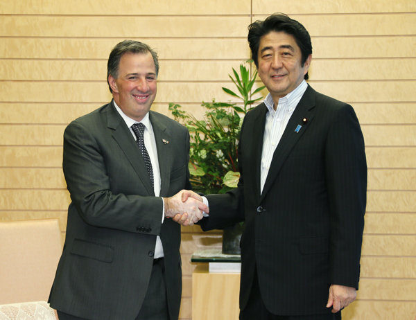 6月27日のできごと(何の日)【安倍晋三首相】メキシコ外相と会談