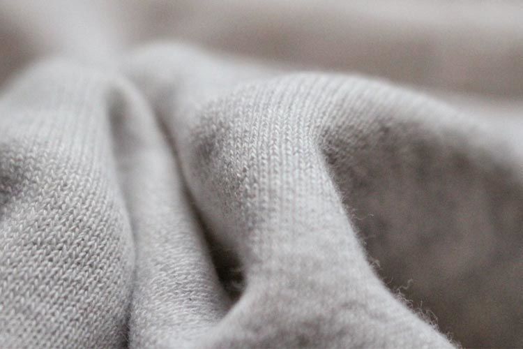 スウェットシャツと杢グレーには切っても切れない関係性がありました 服地パイセン