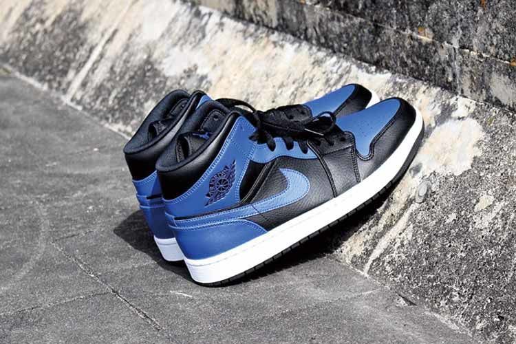 AIRJORDAN1　MID　HYPERROYAL