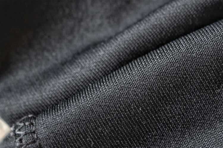 ジャージとは スウェットとの違いを詳しく解説 服地パイセン