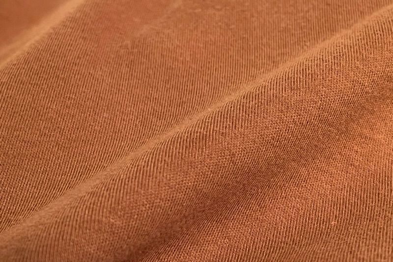 起毛したTシャツの生地