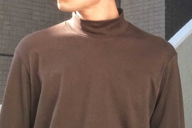 UNIQLOのソフトタッチハイネックロンTのデザイン
