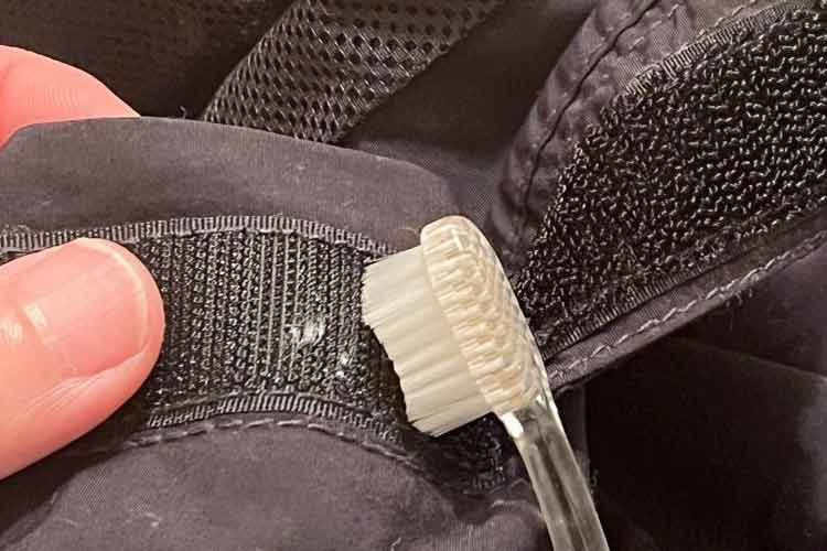 マジックテープのほこりを取って接着力を復活 持続させる方法 服地パイセン