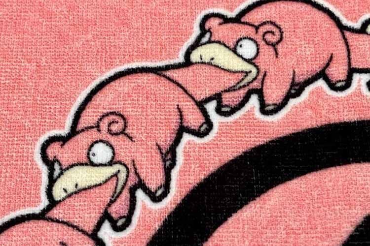 ハンカチに描かれたヤドンの柄が可愛い