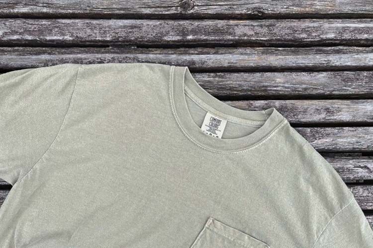 コンフォートカラーズのTシャツ