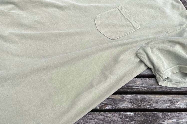 コンフォートカラーズのTシャツは丸胴ボディ