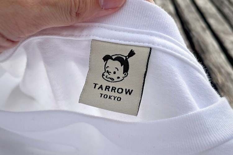 タロウトウキョウのTシャツのネームタグ