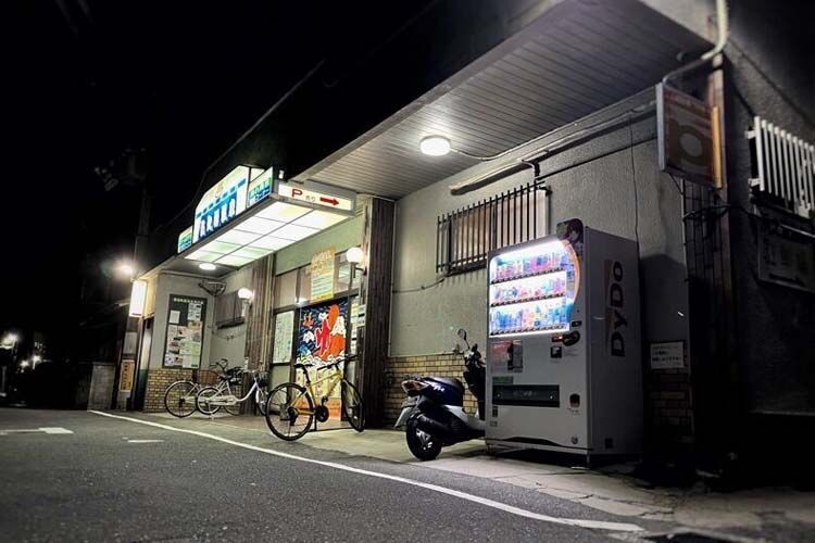近所の銭湯へステテコを穿いていくと涼しい