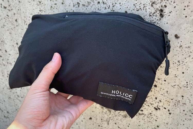 HOLICCのジオパンツはパッカブル仕様
