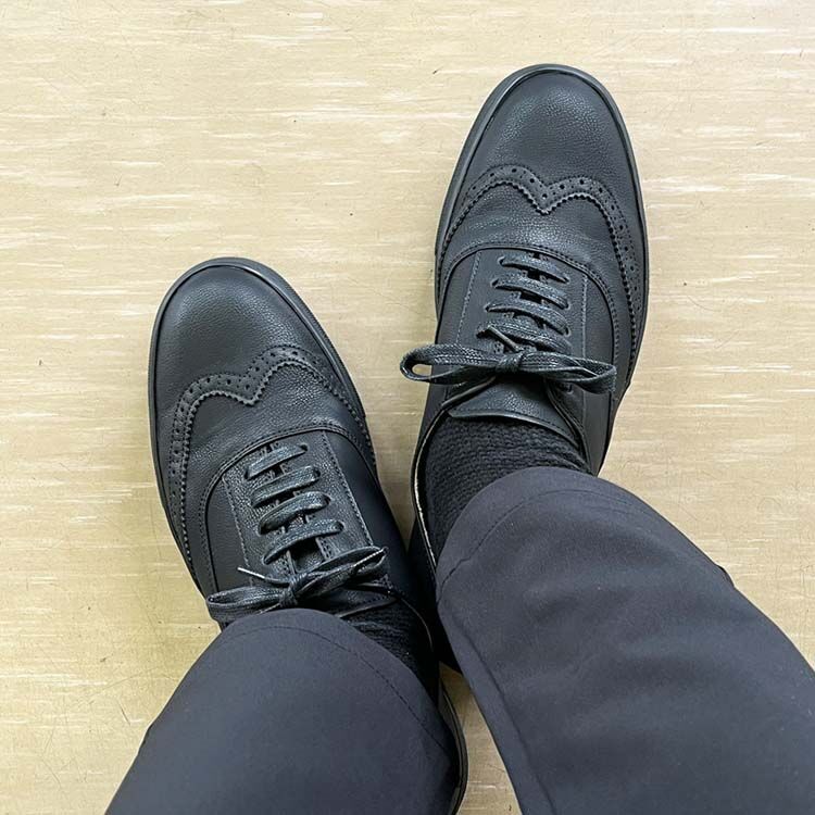 クライミーのスニーカーをビジネスシーンで履いてみました