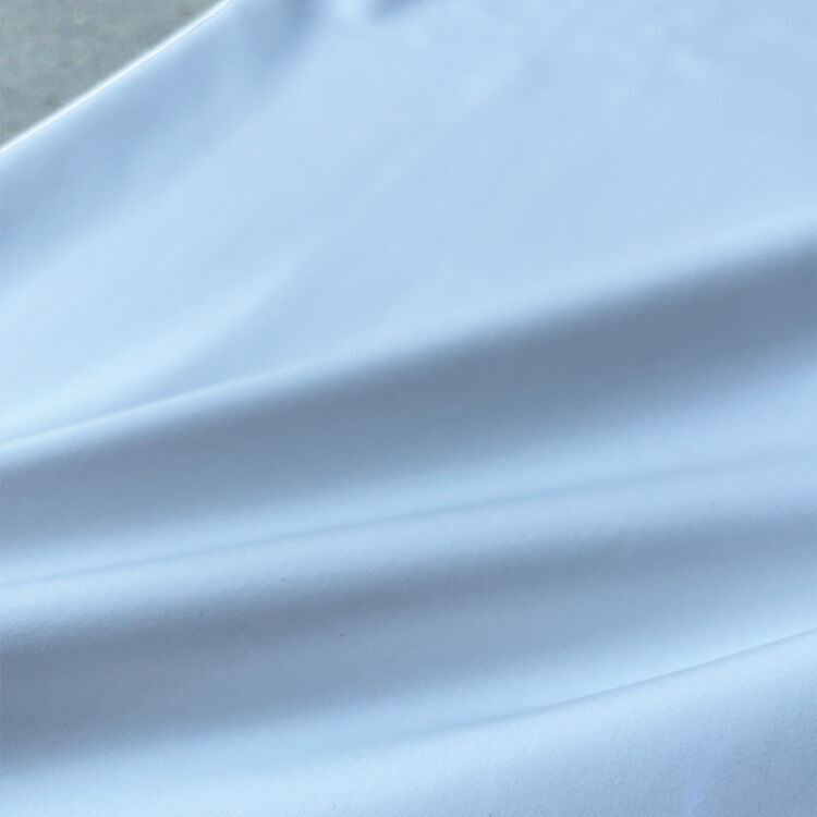 CovのTシャツの生地感は上品です
