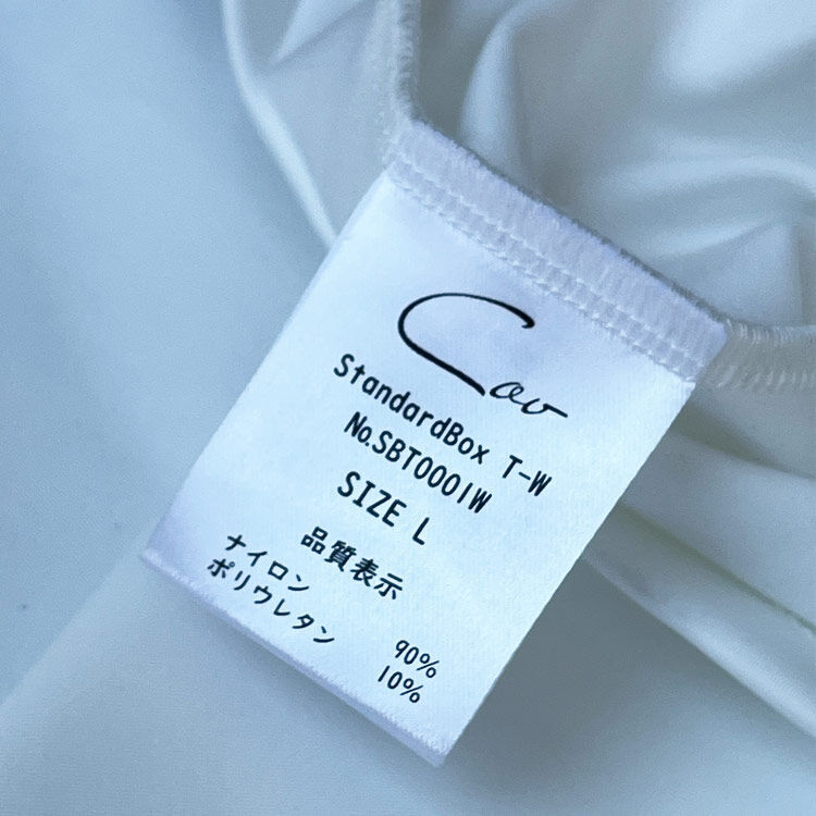 CovのTシャツの品質表示タグにナイロンとポリウレタンからできていると書いてある