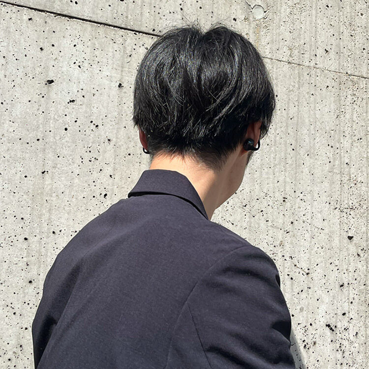 ビジネスの服装にもOpenDotsONEは相性がいい