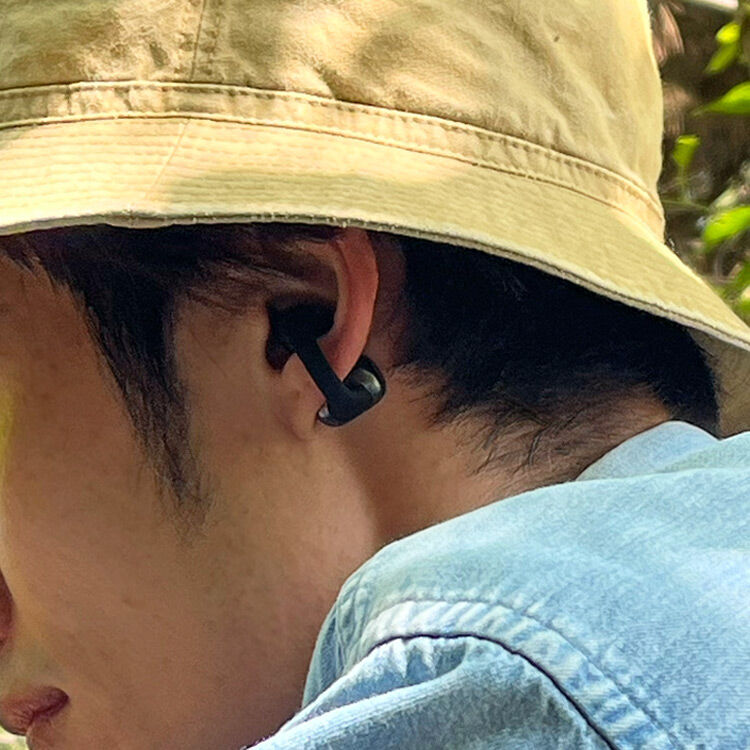 ハットとShokzのOpenDotsONEの組み合わせ