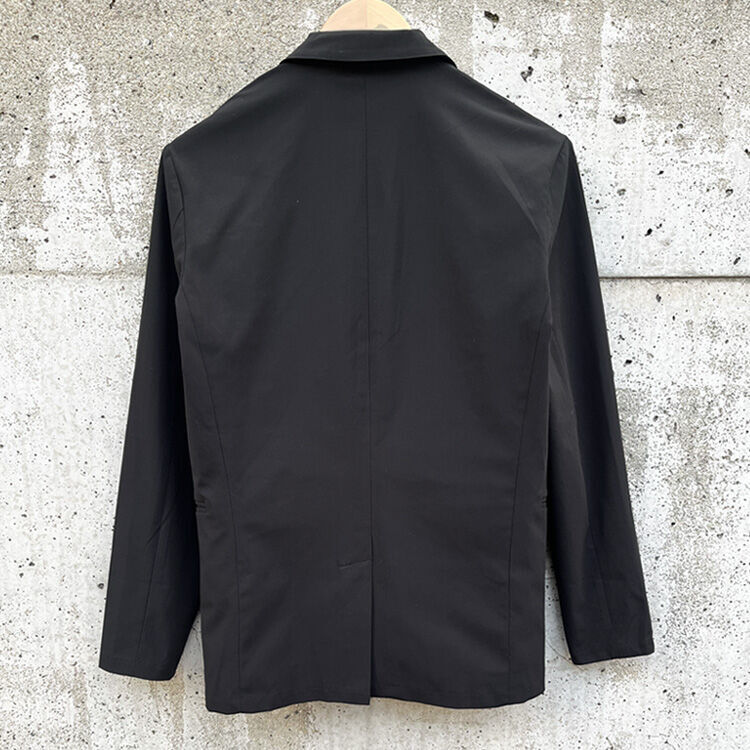 Giojacketのバックスタイル
