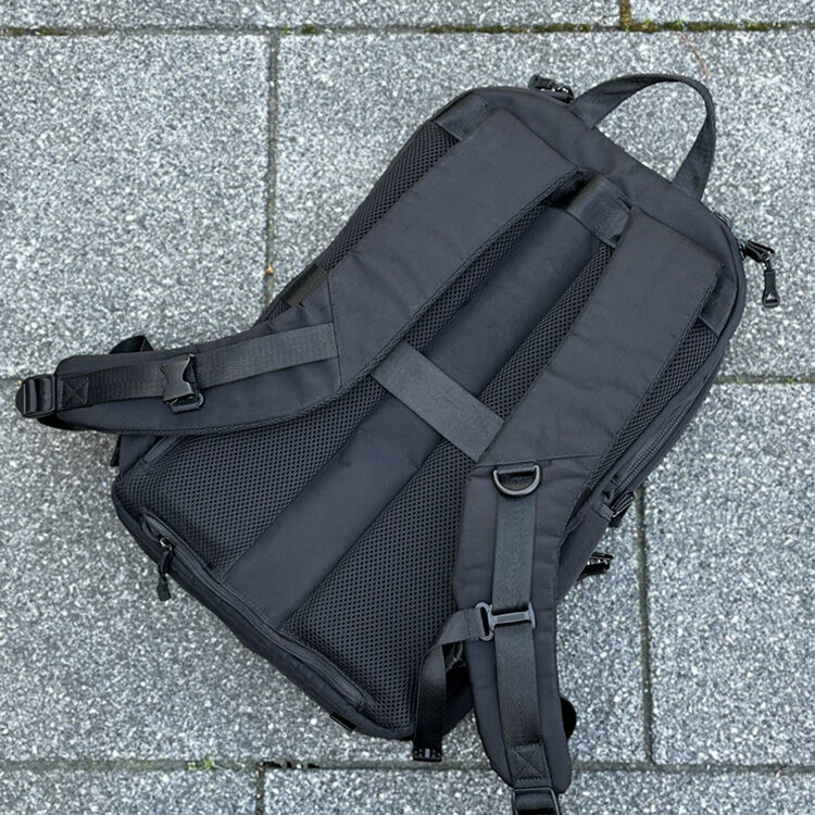 Oneの縫製と型崩れしない頑丈さ