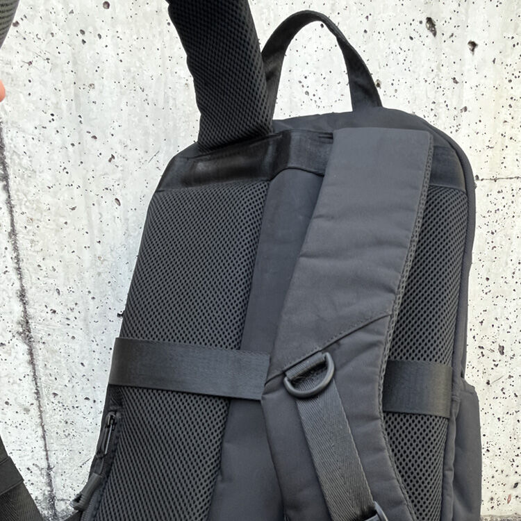 ショルダーハーネスもヘタレない