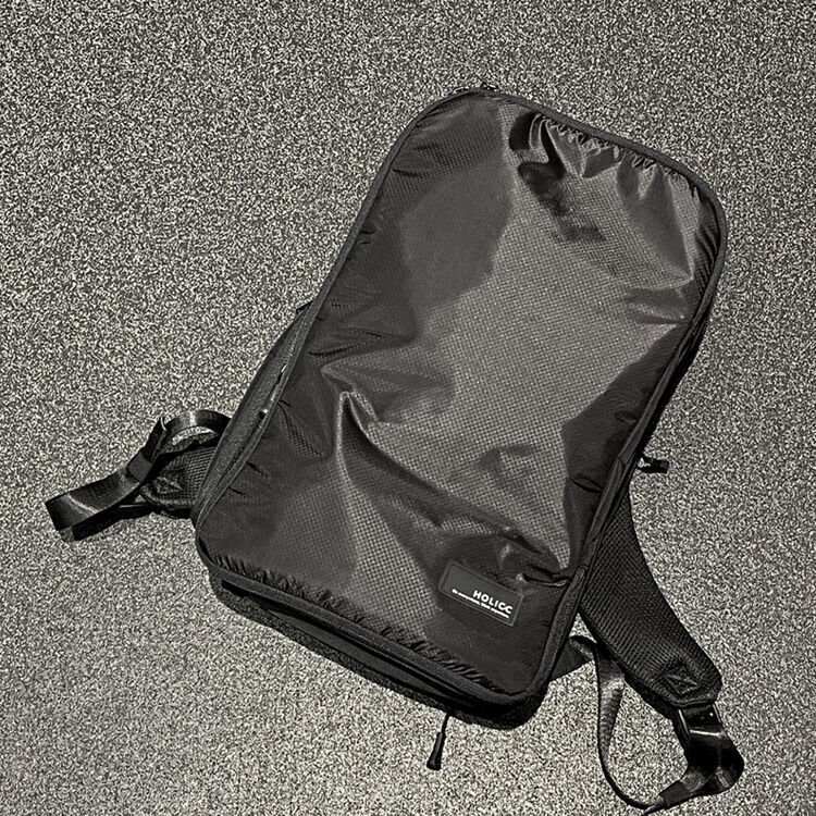 HOLICCのOneはシンプルなデザイン